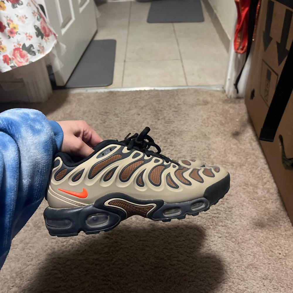 Nike hiking shoes